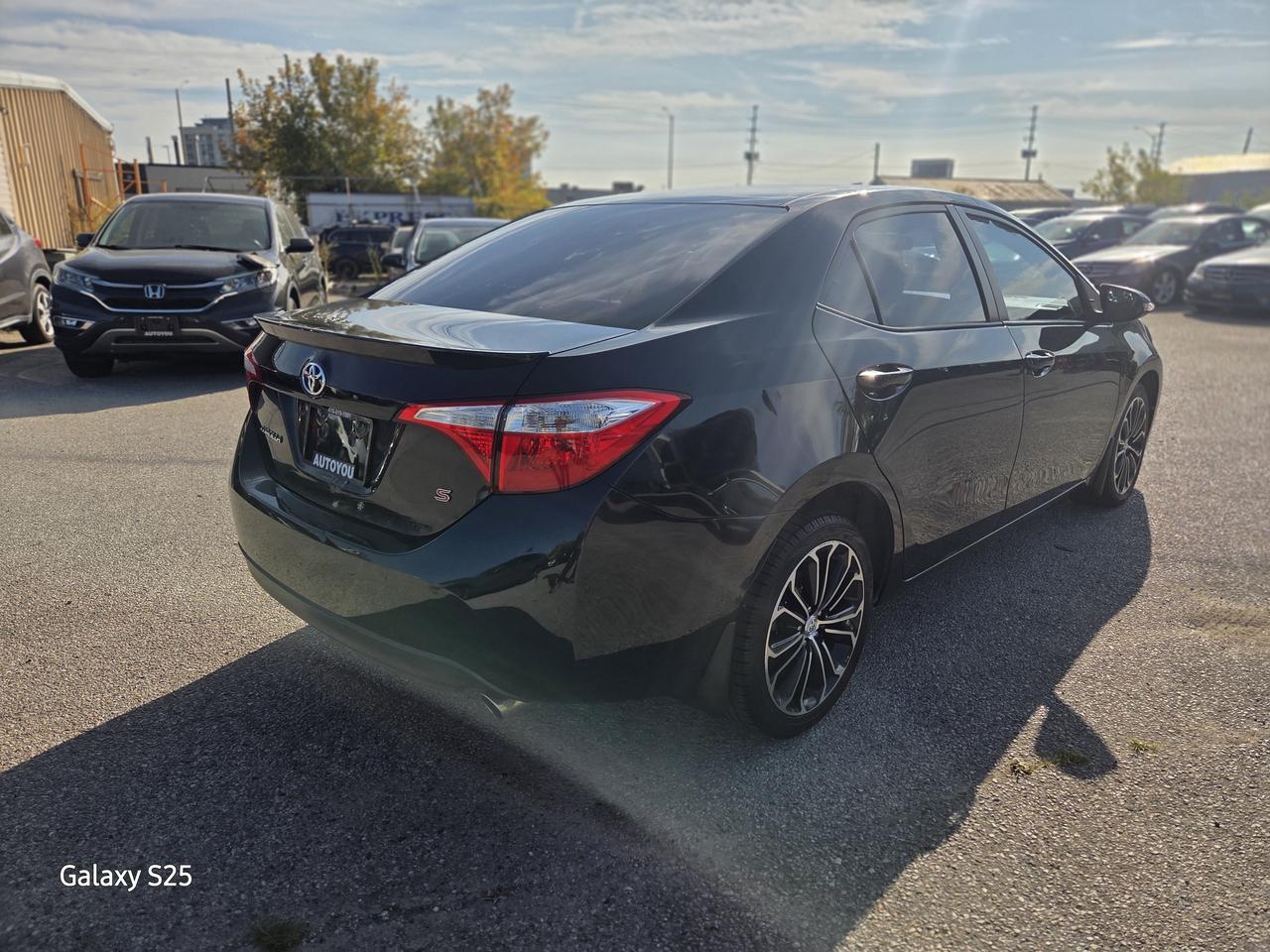 2016 Toyota Corolla S AUTO LEATHER ROOF ALLOYS  LOW km $ 13,988.00 Photo