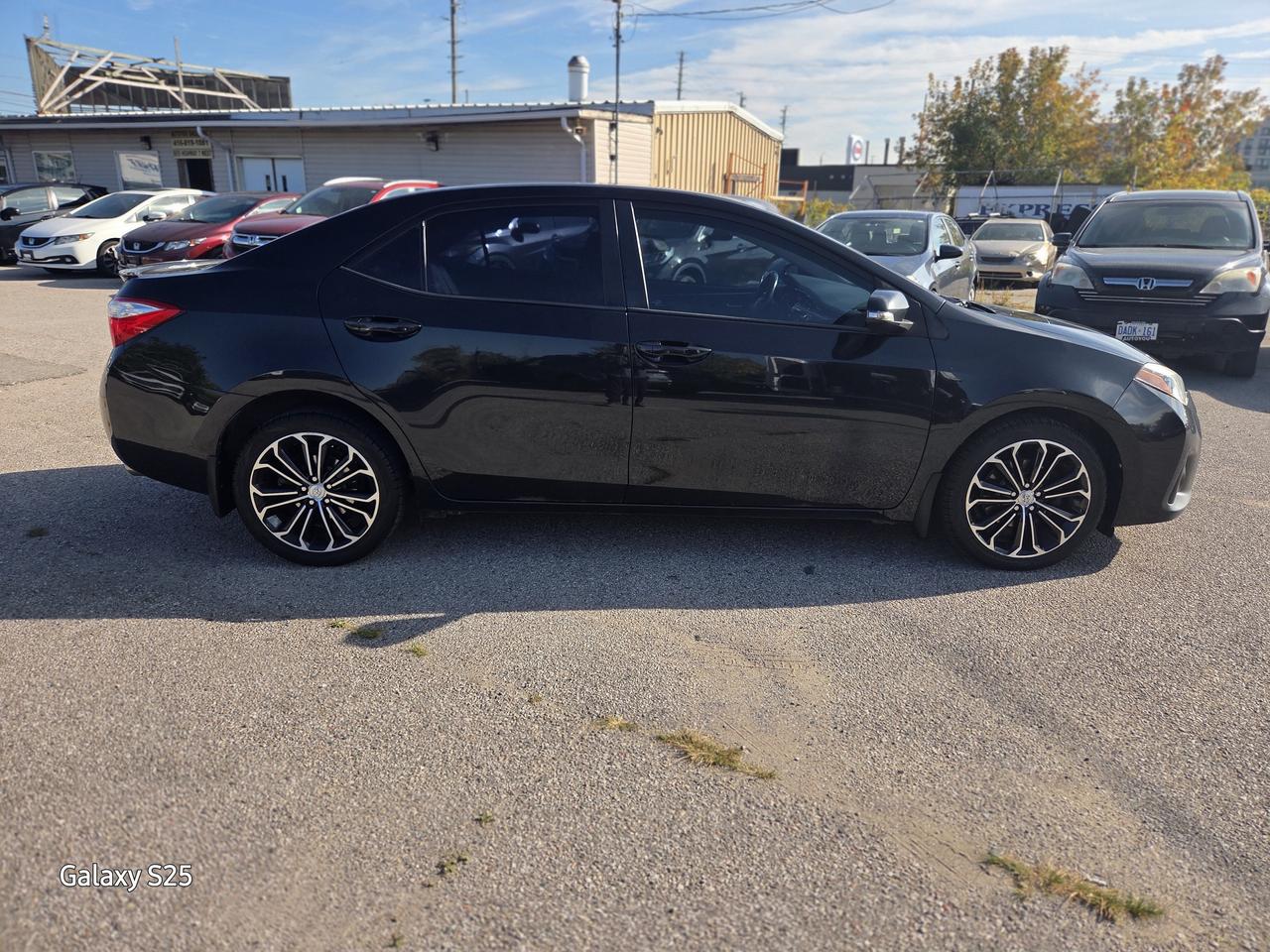 2016 Toyota Corolla S AUTO LEATHER ROOF ALLOYS  LOW km $ 13,988.00 Photo