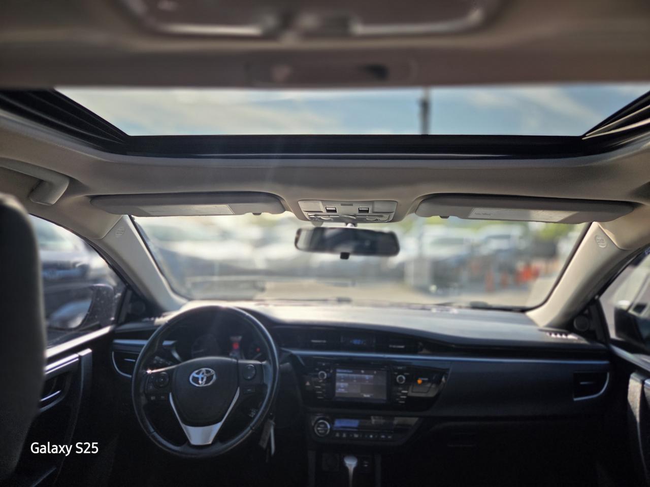 2016 Toyota Corolla S AUTO LEATHER ROOF ALLOYS  LOW km $ 13,988.00 Photo