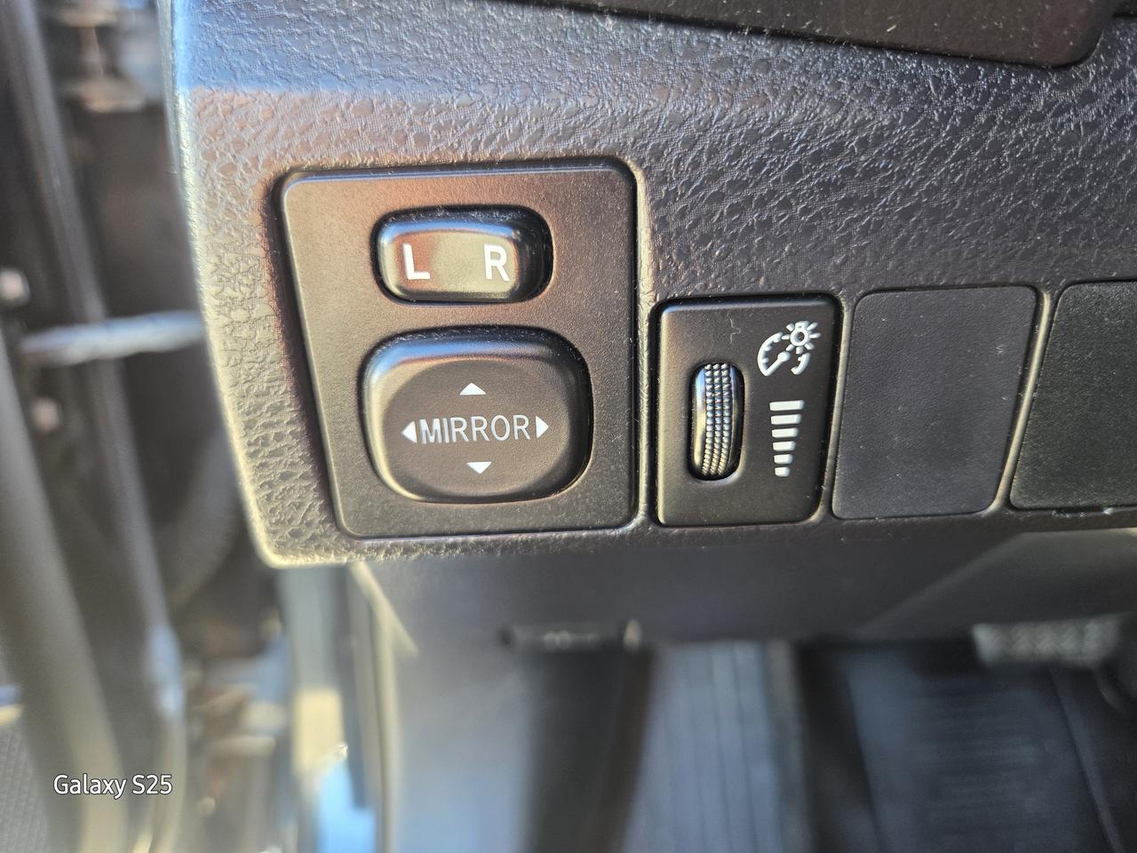 2016 Toyota Corolla S AUTO LEATHER ROOF ALLOYS  LOW km $ 13,988.00 Photo