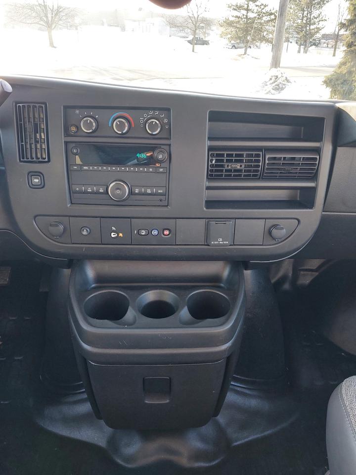 2023 Chevrolet Express 2500 V6 Cargo Van 135" WB Photo