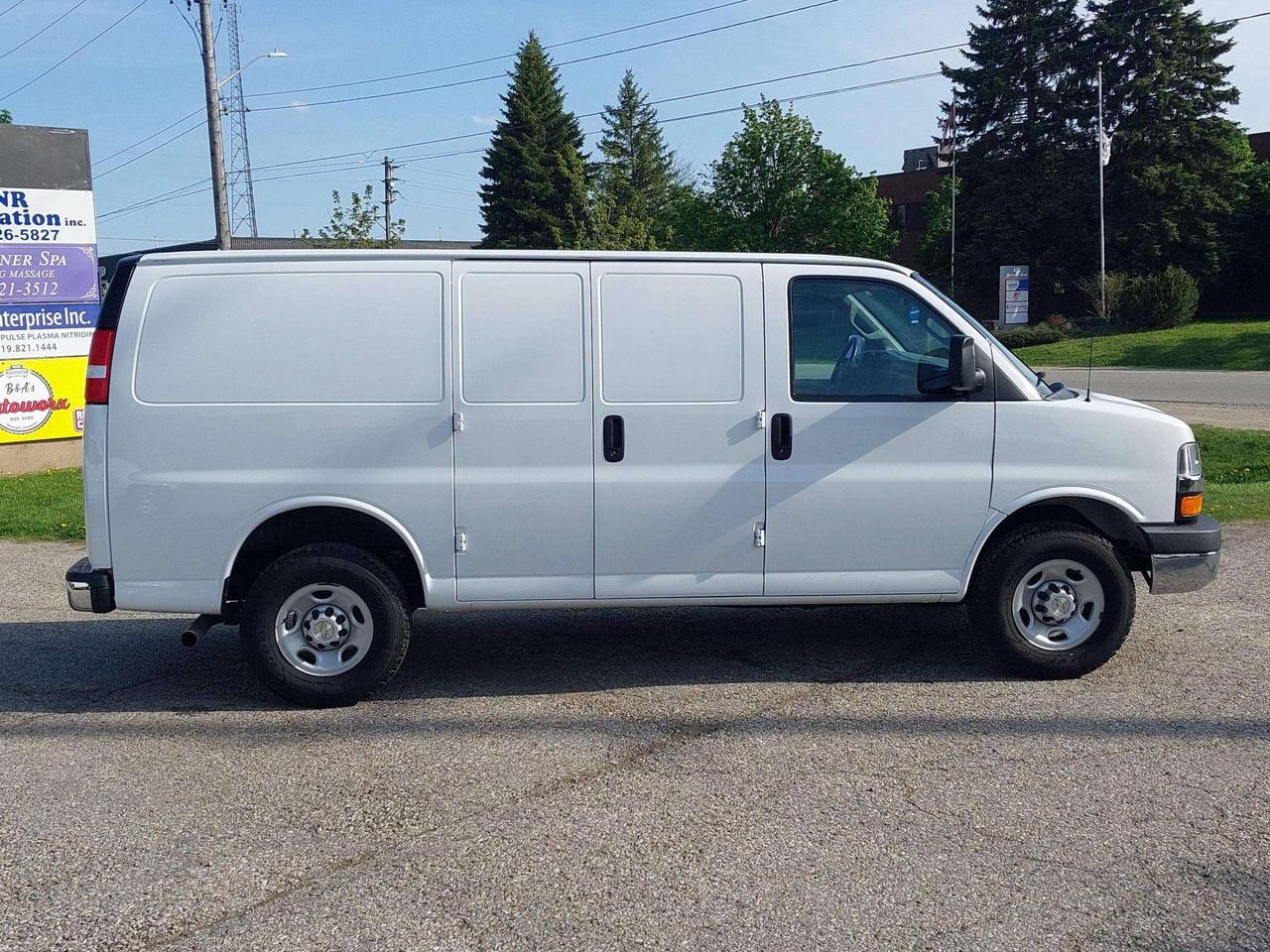 2023 Chevrolet Express 2500 V6 Cargo Van 135" WB Photo
