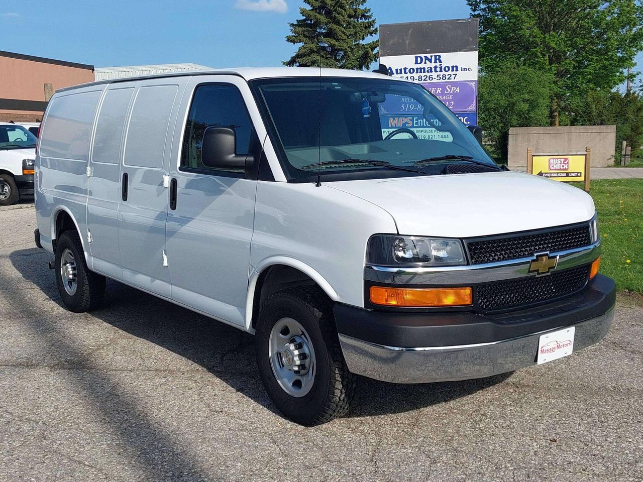 2023 Chevrolet Express 2500 V6 Cargo Van 135" WB Photo