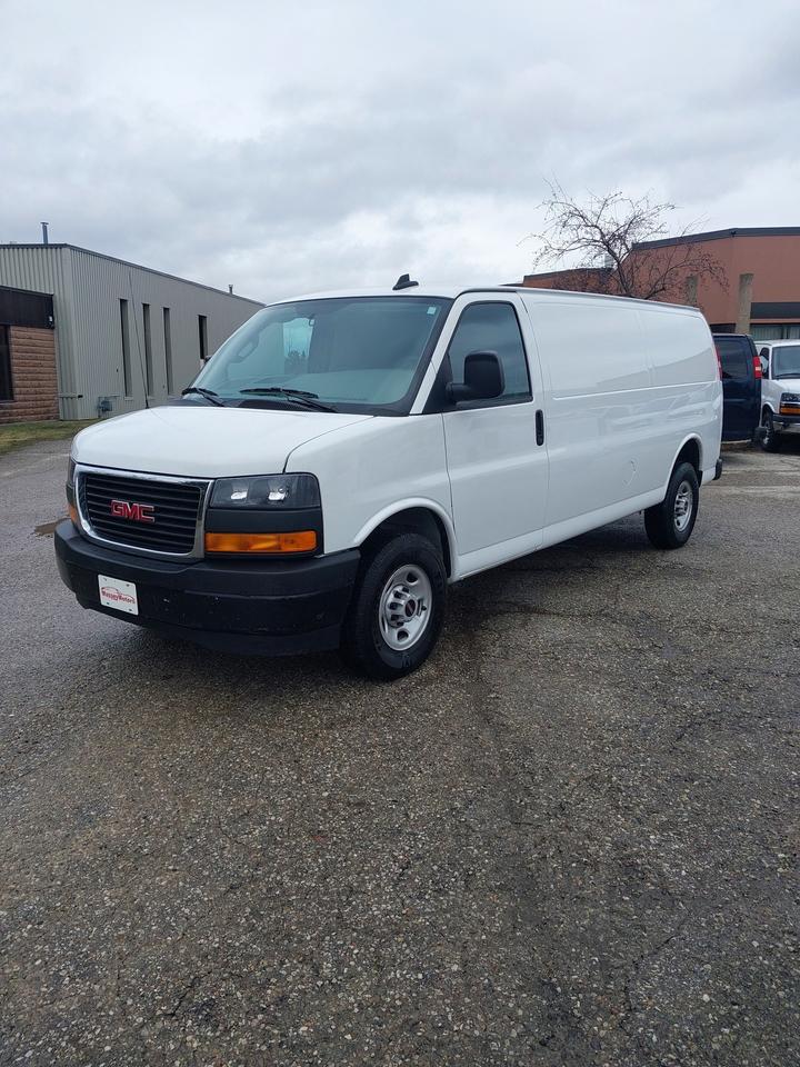 2024 GMC Savana 2500 Extended Cargo Van Photo