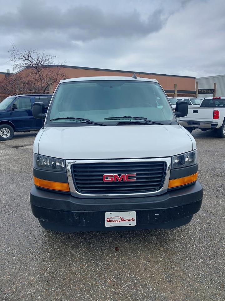 2024 GMC Savana 2500 Extended Cargo Van Photo
