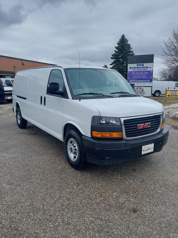 2024 GMC Savana 2500 Extended Cargo Van Photo