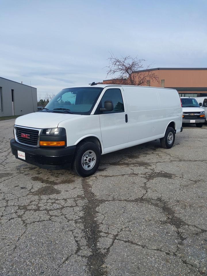 2024 GMC Savana 2500 Extended Cargo Van Photo