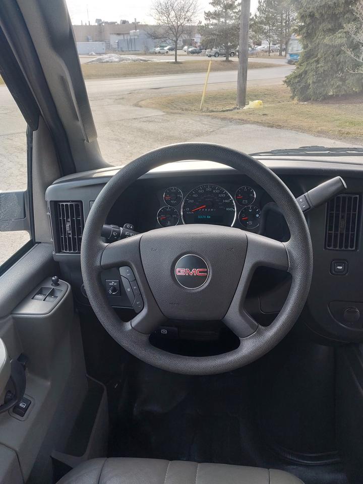 2024 GMC Savana 2500 Extended Cargo Van Photo