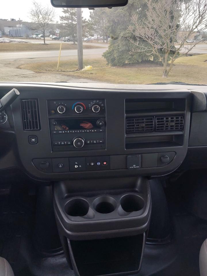 2024 GMC Savana 2500 Extended Cargo Van Photo