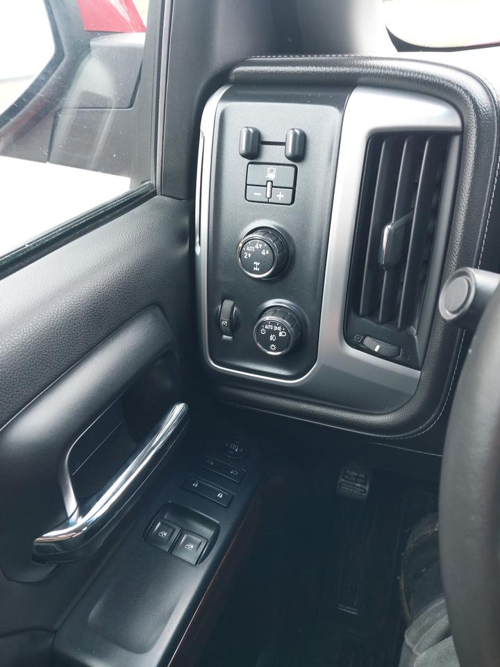 2014 GMC Sierra 1500 SLE Regular Cab Short Box Photo