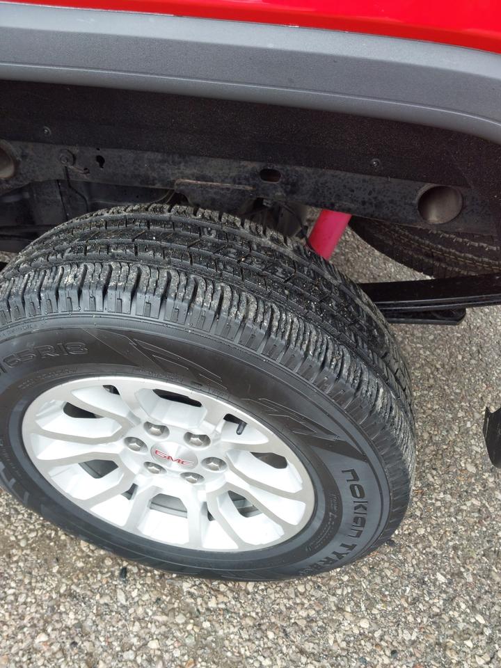 2014 GMC Sierra 1500 SLE Regular Cab Short Box Photo