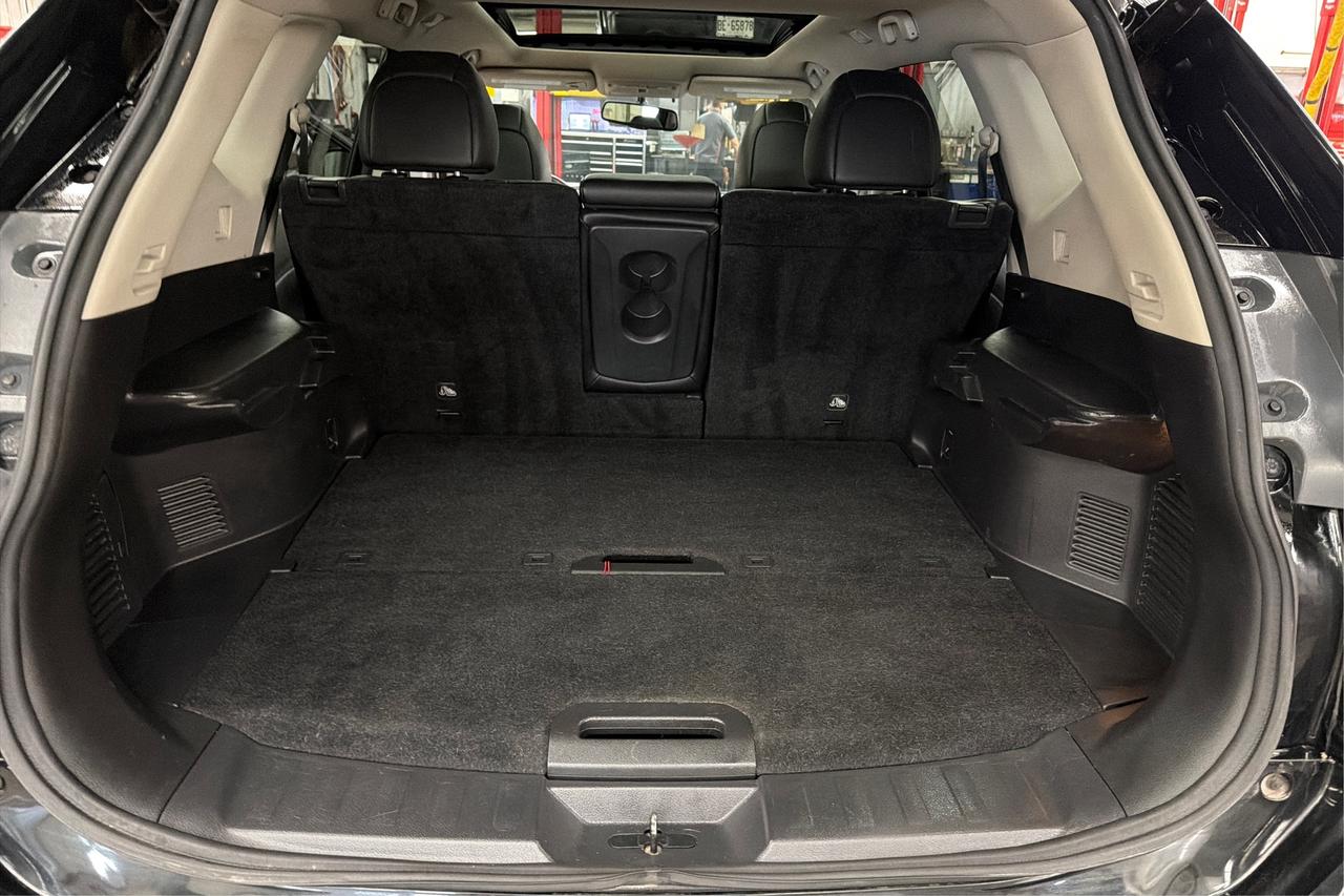 2016 Nissan Rogue SL Photo