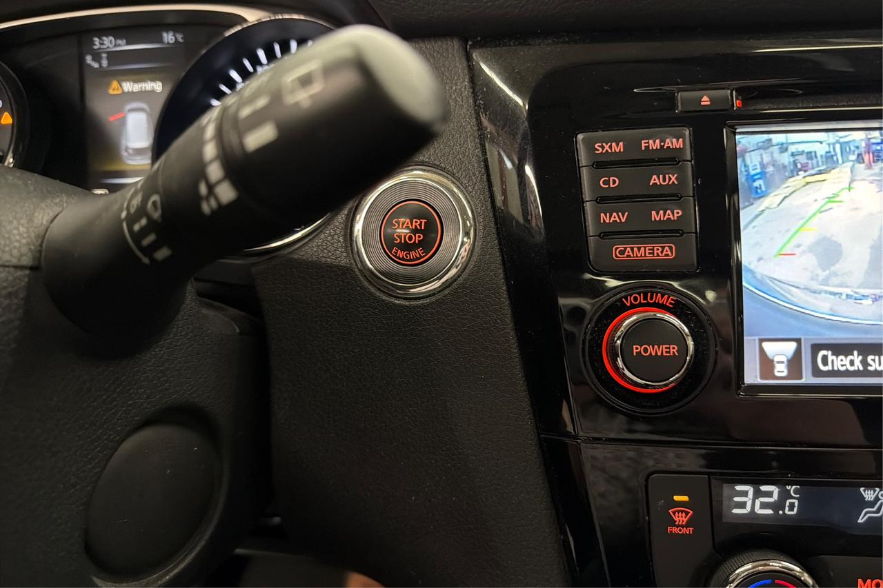 2016 Nissan Rogue SL Photo