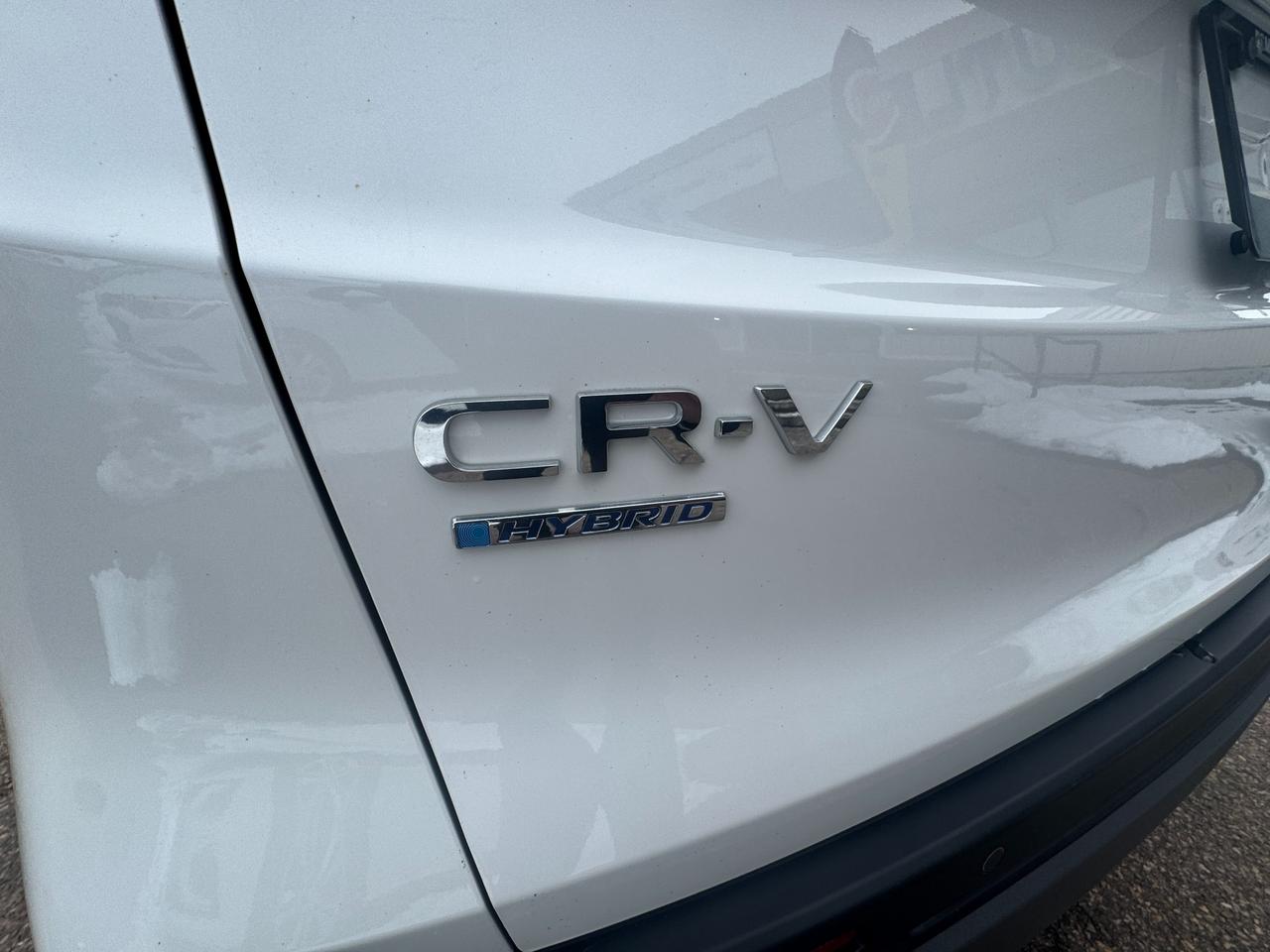 2025 Honda CR-V Hybrid Touring 4dr All-Wheel Drive Photo4