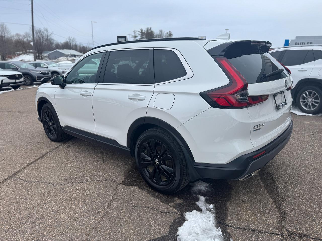 2025 Honda CR-V Hybrid Touring 4dr All-Wheel Drive Photo2