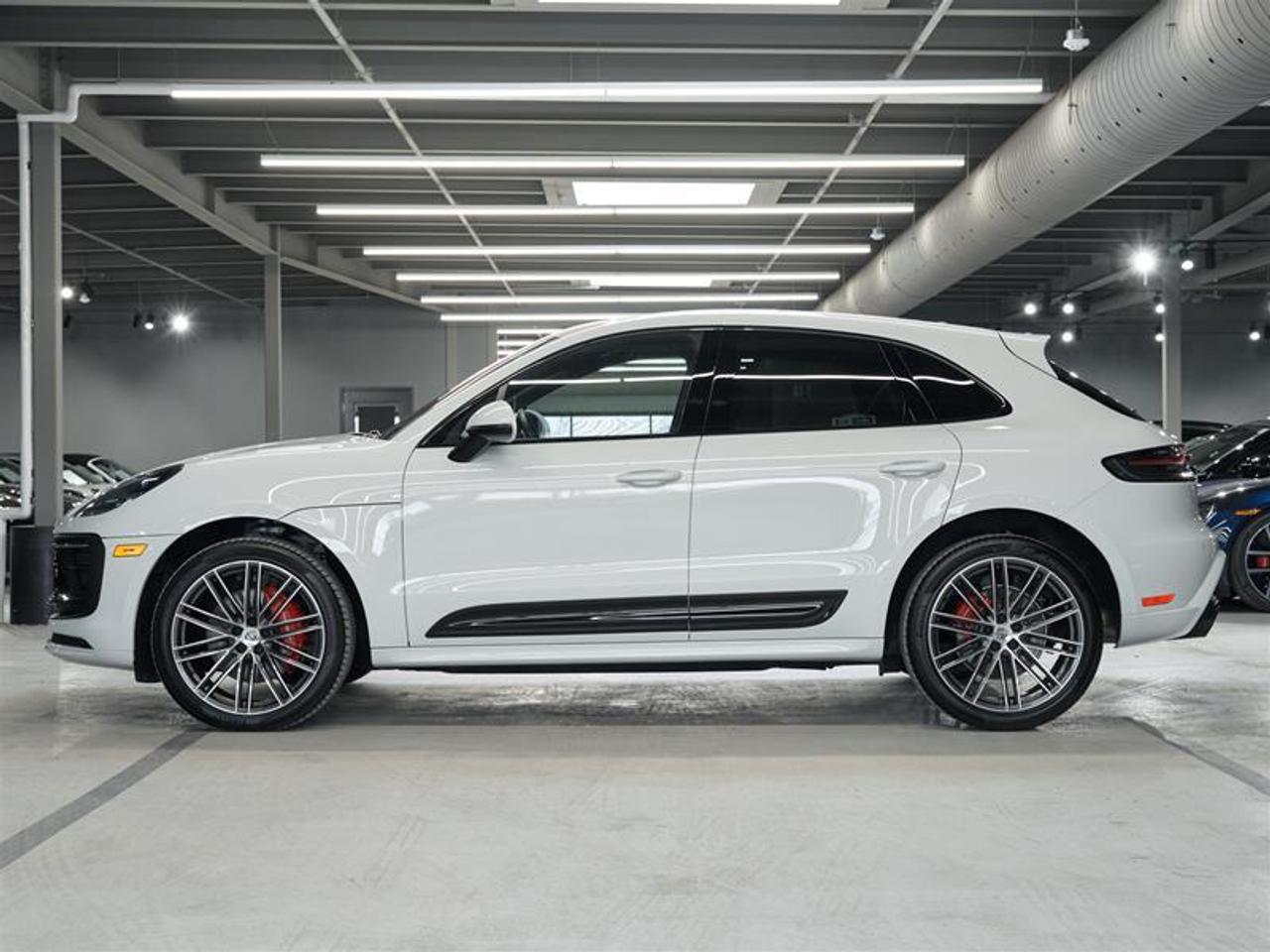 2025 Porsche Macan S AWD Photo