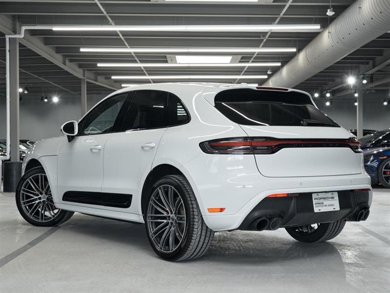 2025 Porsche Macan S AWD Photo2