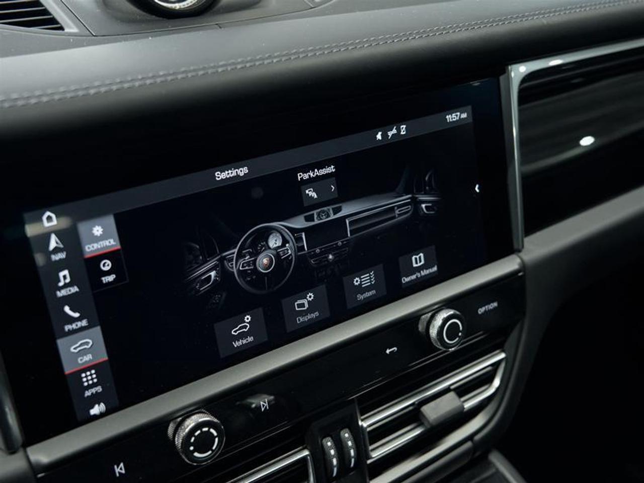 2025 Porsche Macan S AWD Photo