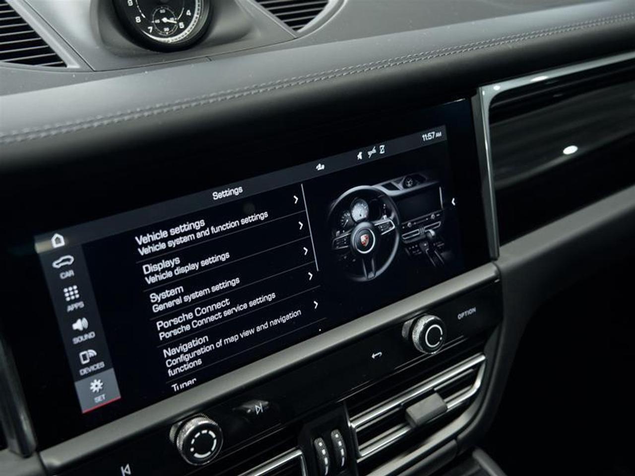 2025 Porsche Macan S AWD Photo