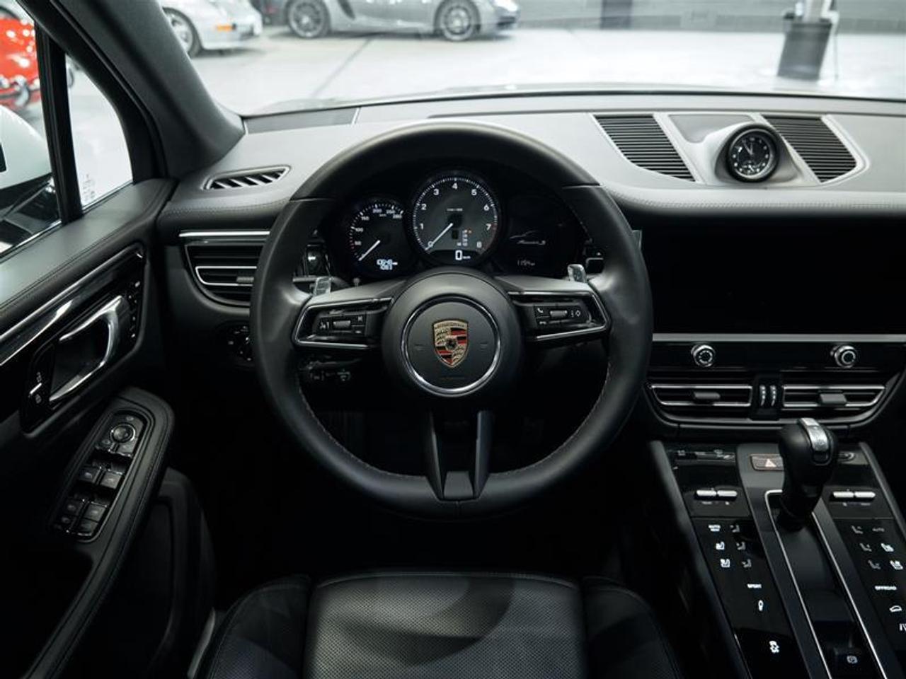 2025 Porsche Macan S AWD Photo