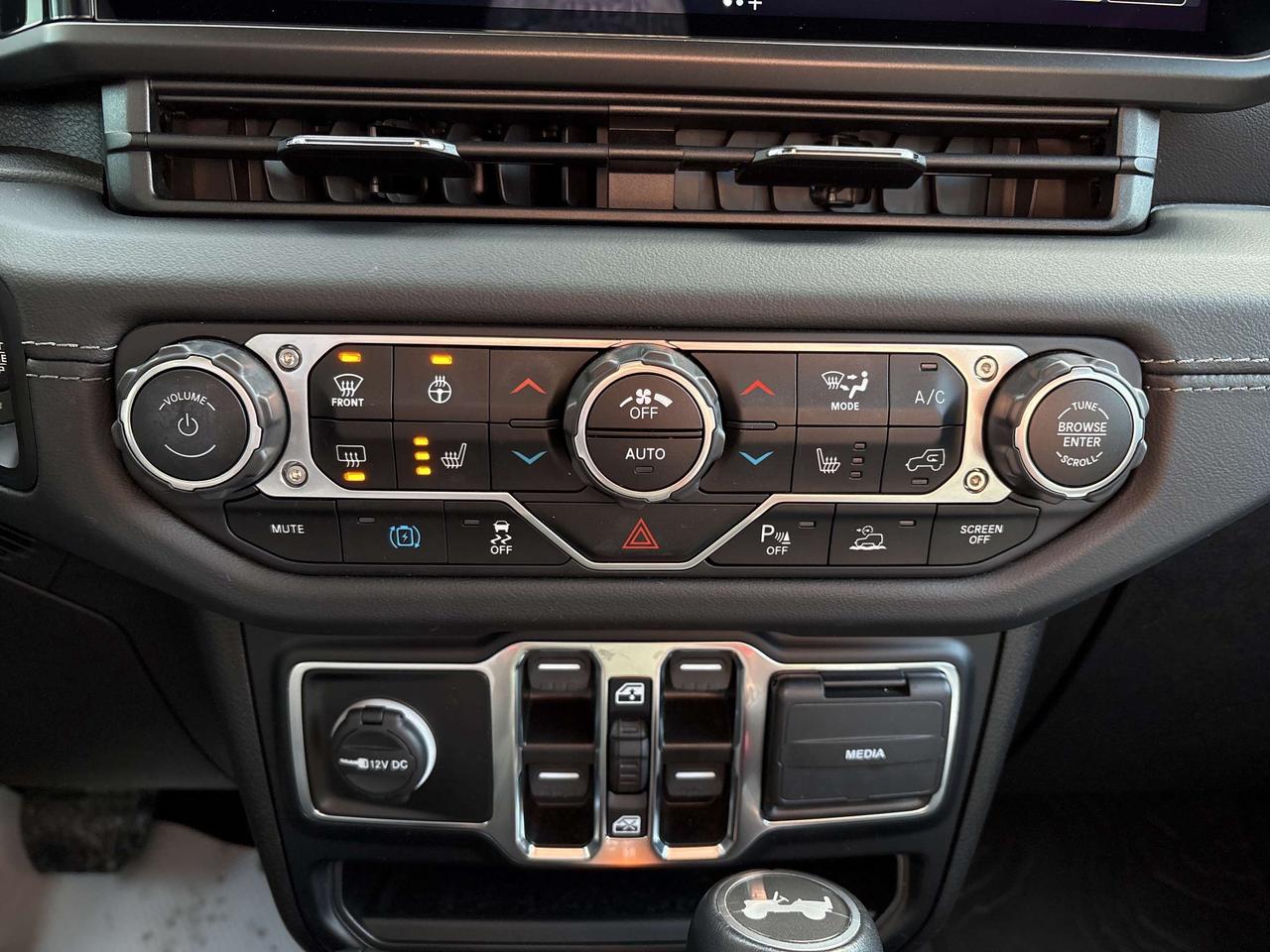 2024 Jeep Wrangler High Altitude Photo