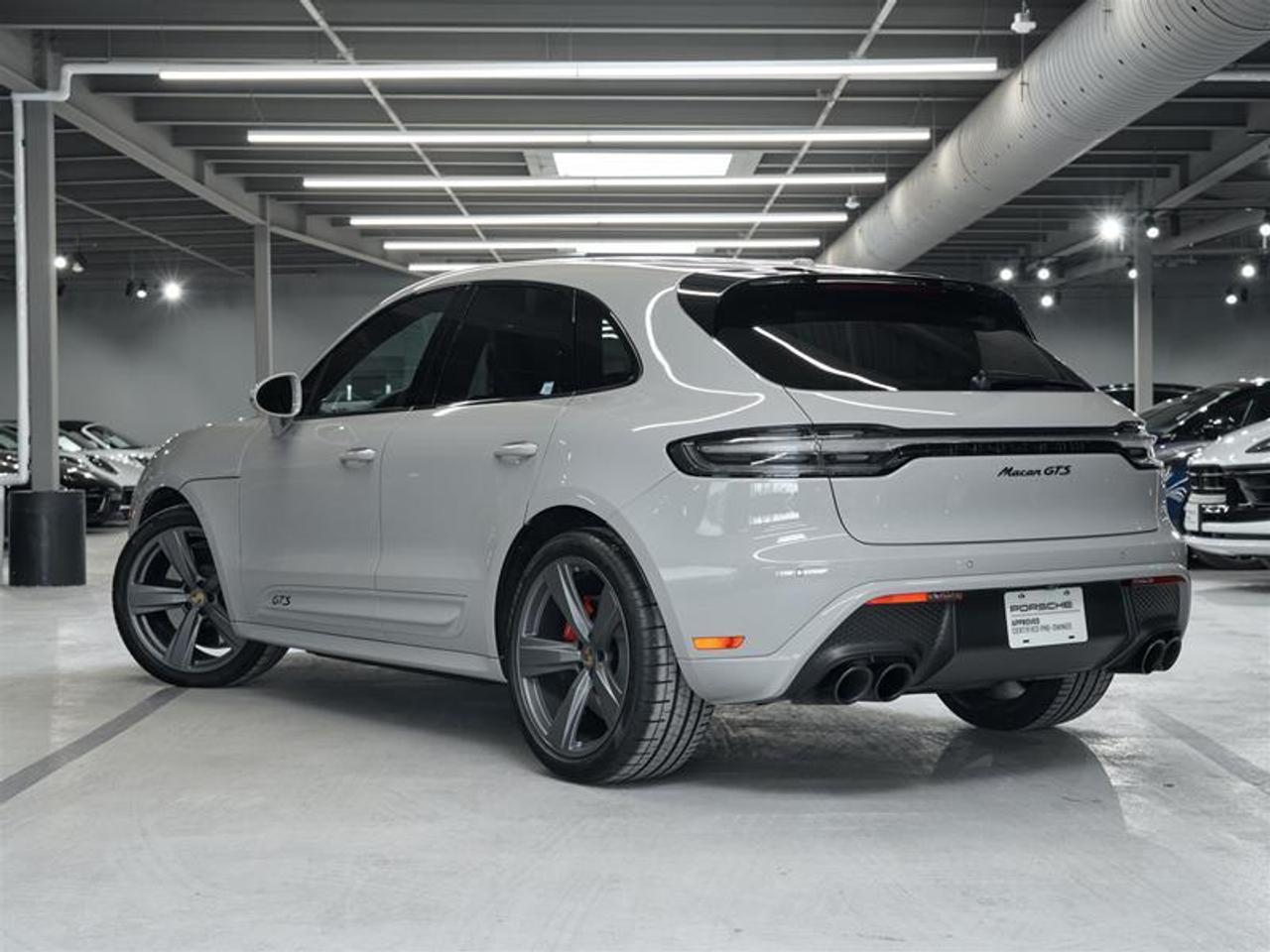 2023 Porsche Macan GTS Photo2