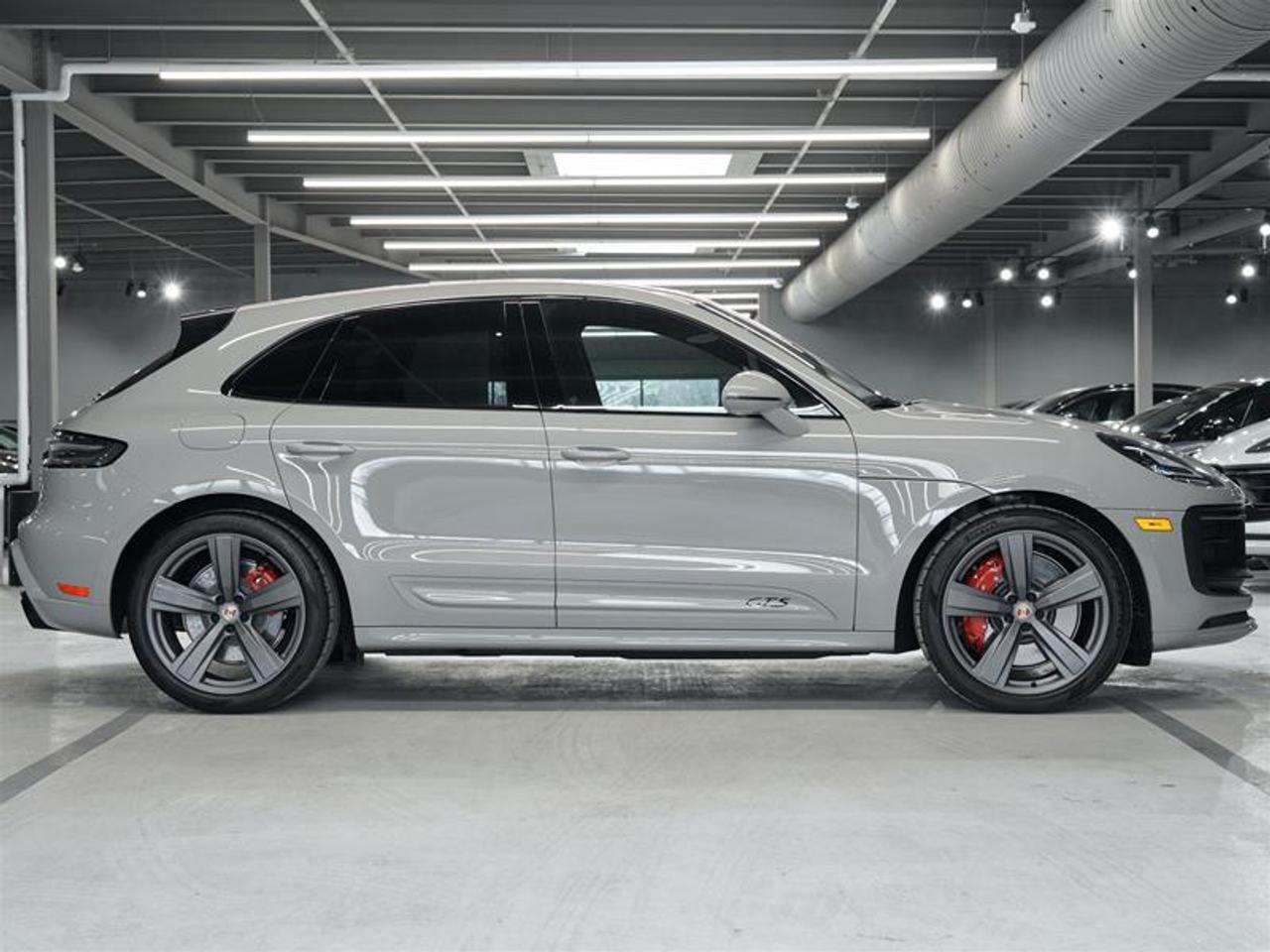 2023 Porsche Macan GTS Photo4