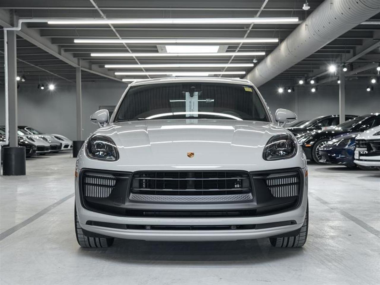 2023 Porsche Macan GTS Photo