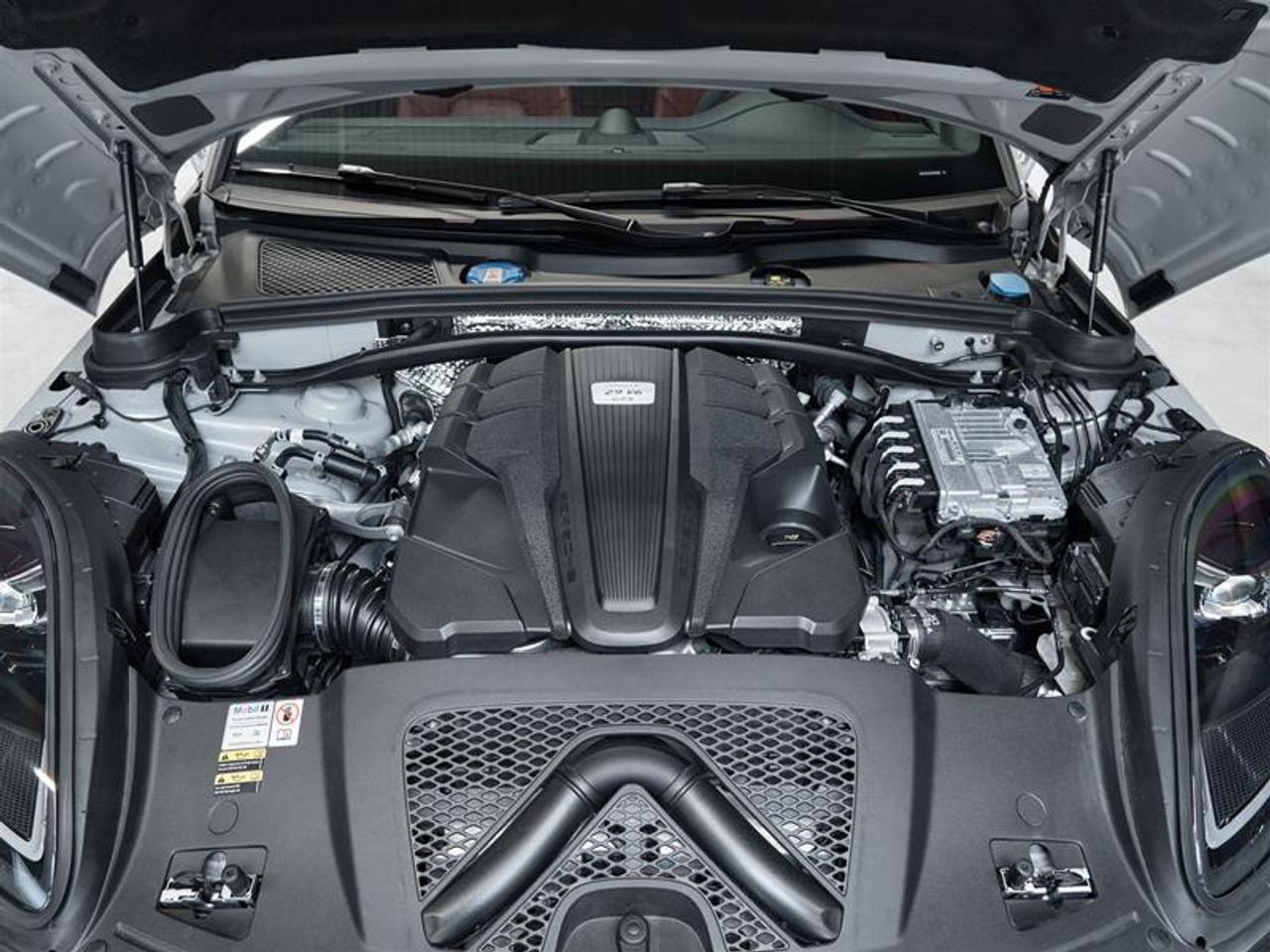 2023 Porsche Macan GTS Photo