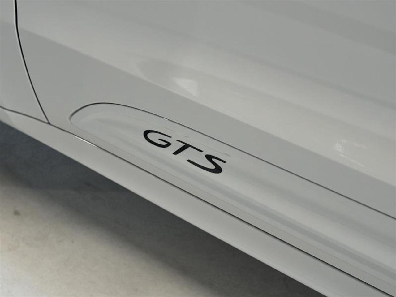 2023 Porsche Macan GTS Photo