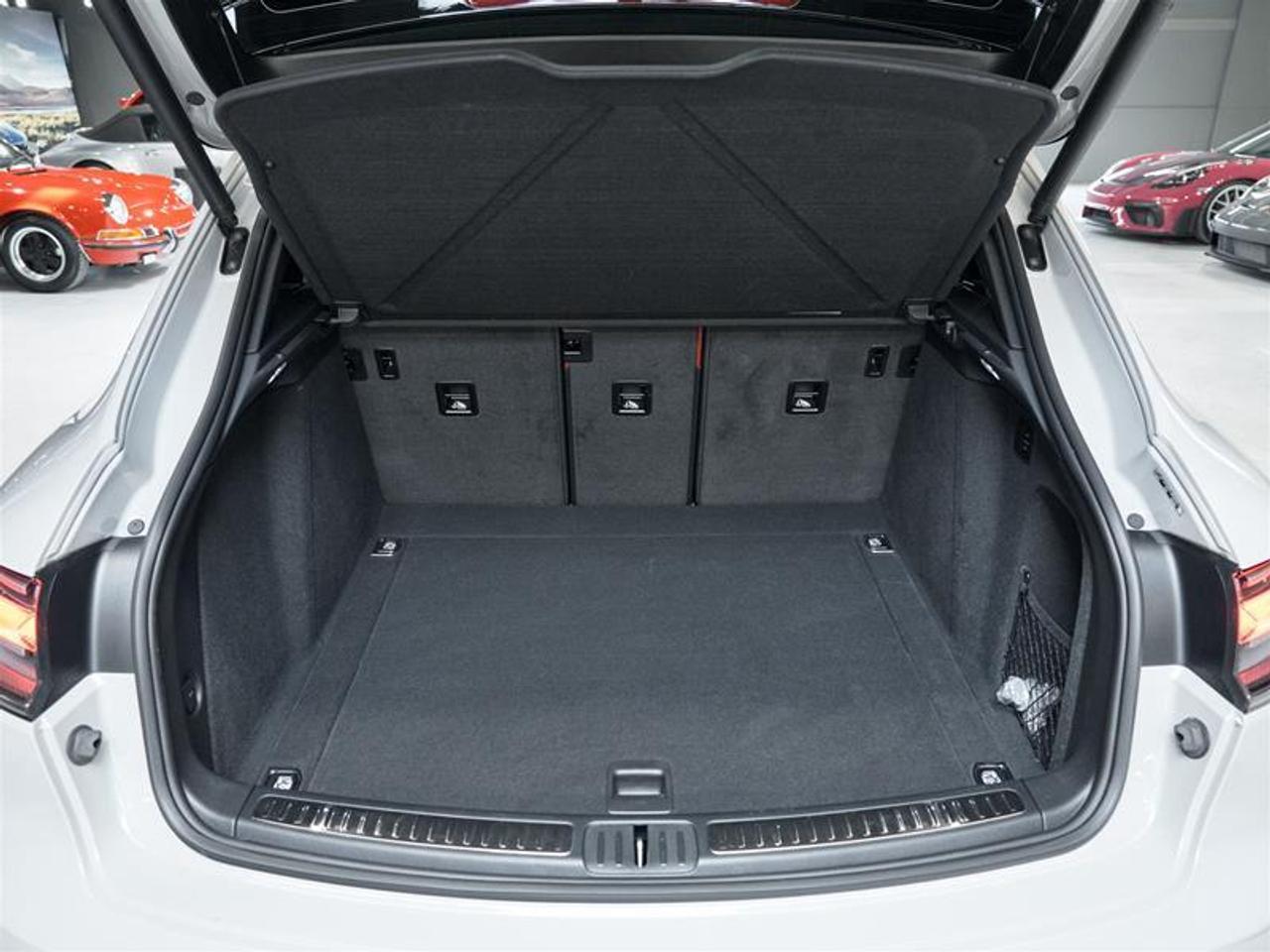 2023 Porsche Macan GTS Photo