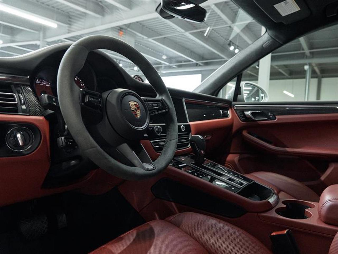 2023 Porsche Macan GTS Photo