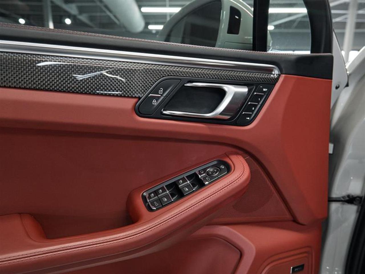 2023 Porsche Macan GTS Photo