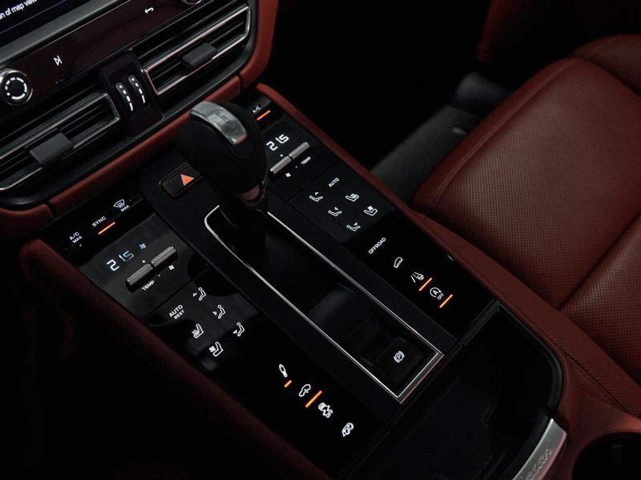 2023 Porsche Macan GTS Photo