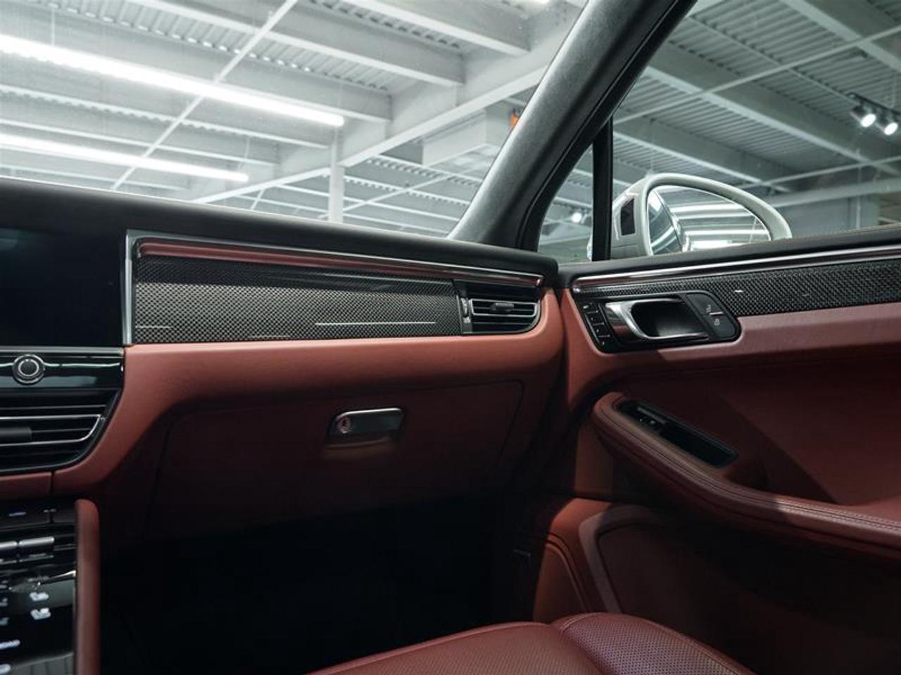 2023 Porsche Macan GTS Photo