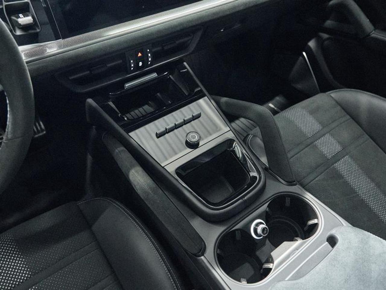 2024 Porsche Cayenne Turbo GT Coupe AWD Photo