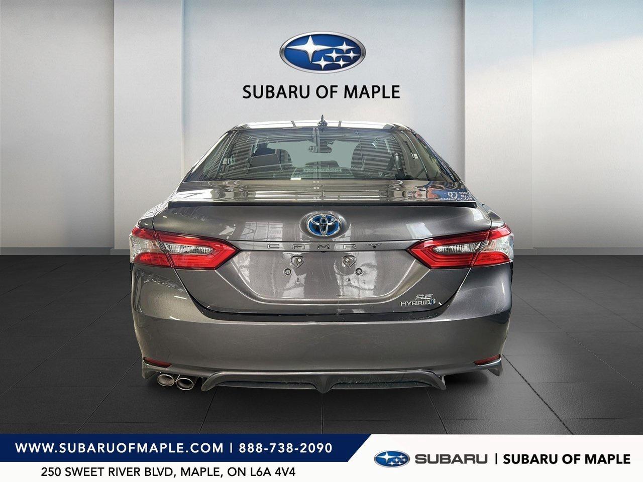 2018 Toyota Camry Hybrid SE Auto Photo