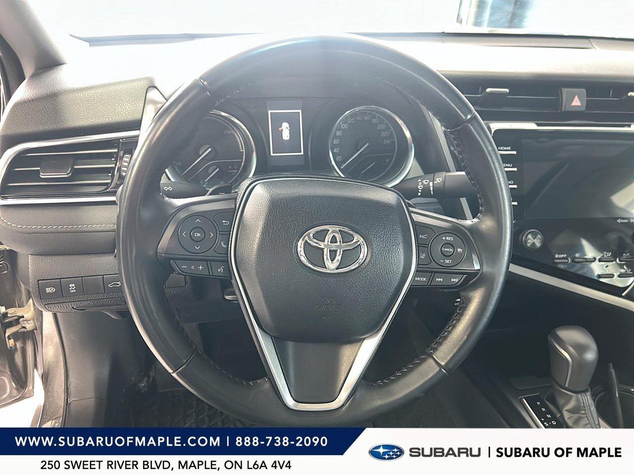 2018 Toyota Camry Hybrid SE Auto Photo