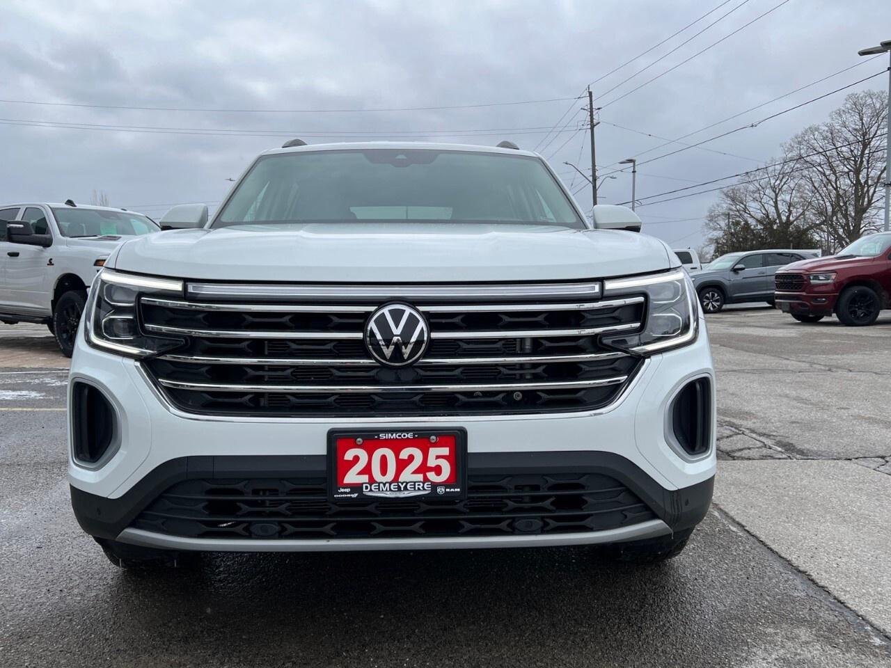 2025 Volkswagen Atlas Comfortline 2.0 TSI 4MOTION Photo