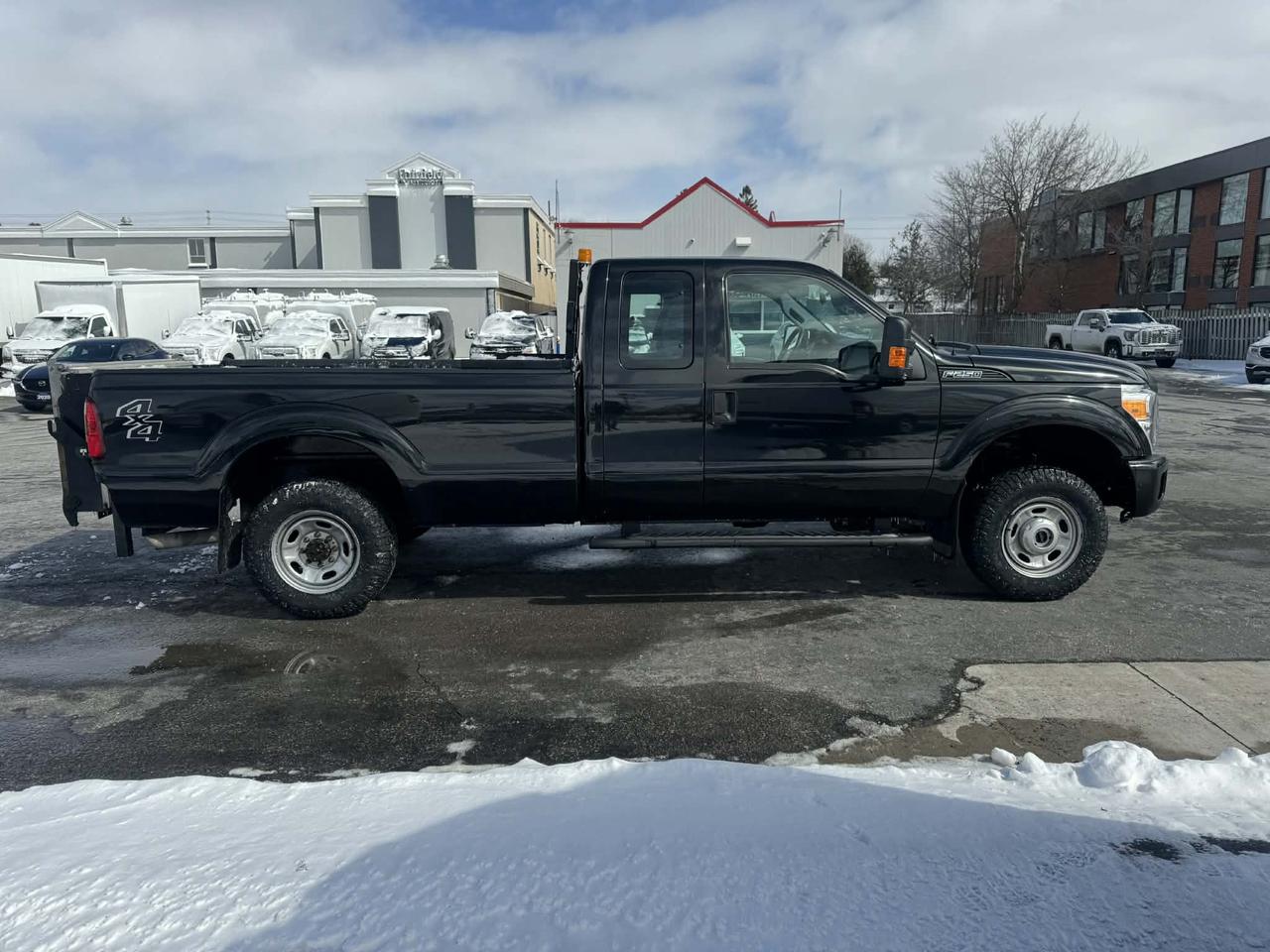 2015 Ford F-250 4WD - LONG BOX - POWER LIFT Photo4