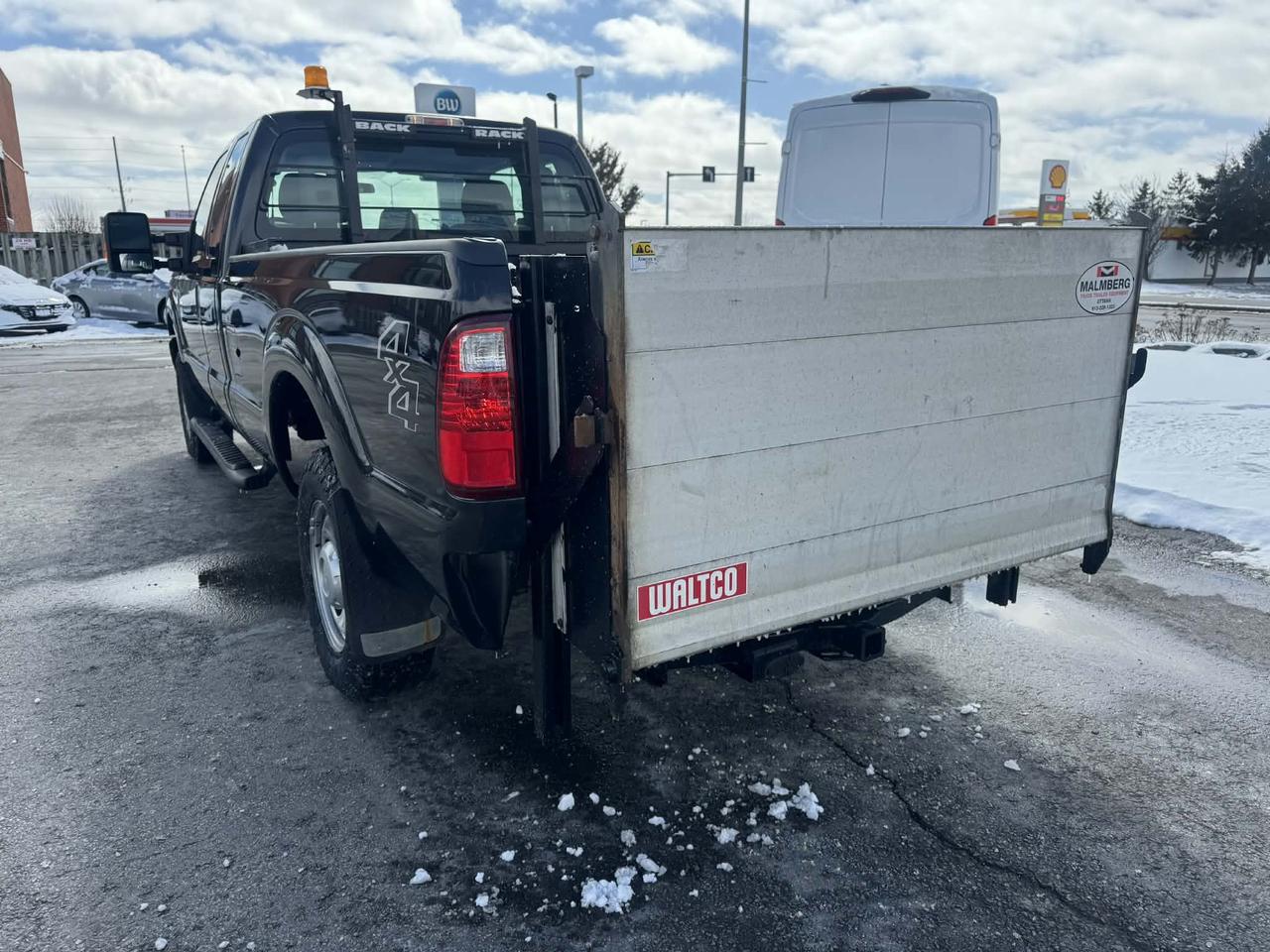 2015 Ford F-250 4WD - LONG BOX - POWER LIFT Photo2