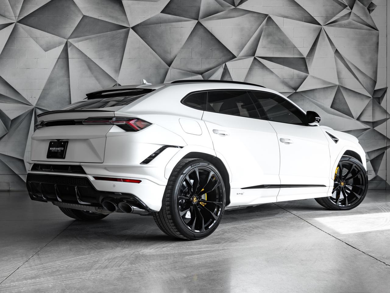 2024 Lamborghini Urus S  Photo