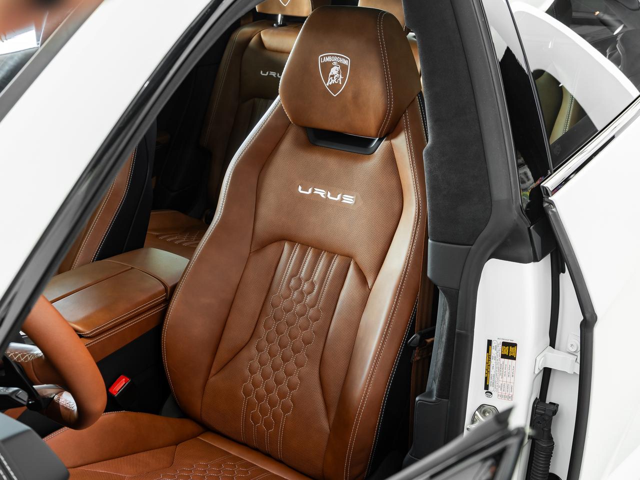 2024 Lamborghini Urus S  Photo