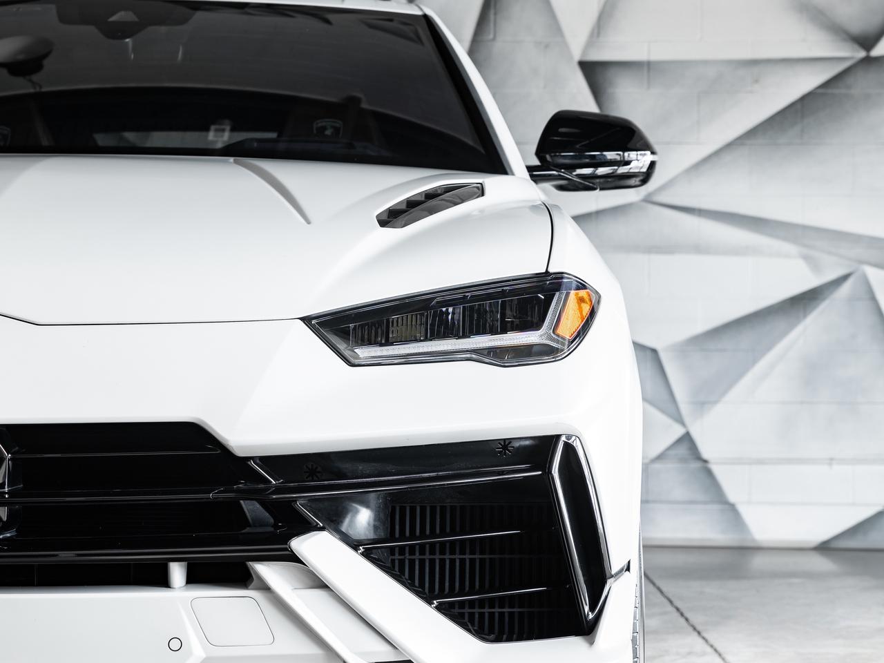 2024 Lamborghini Urus S  Photo