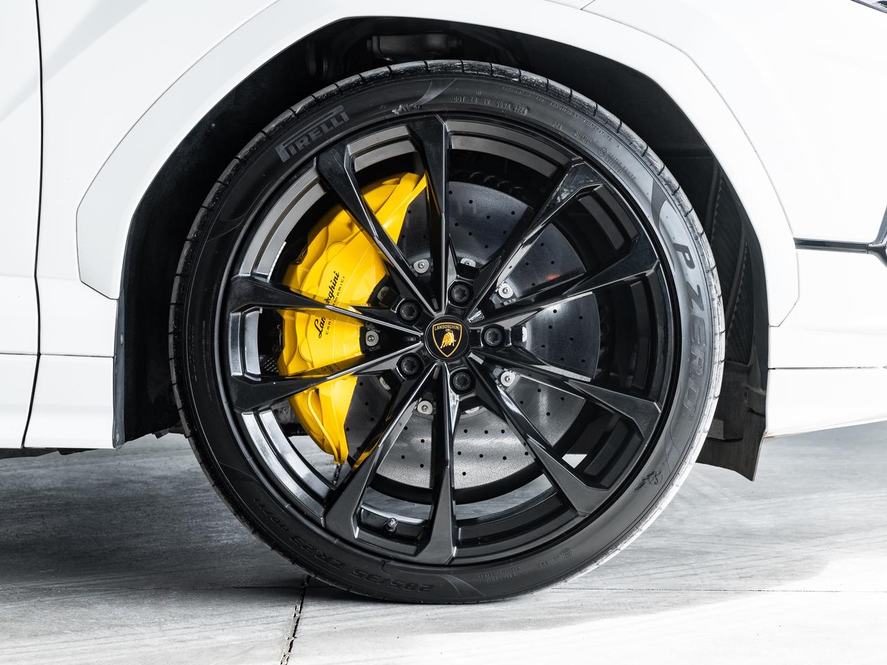 2024 Lamborghini Urus S  Photo