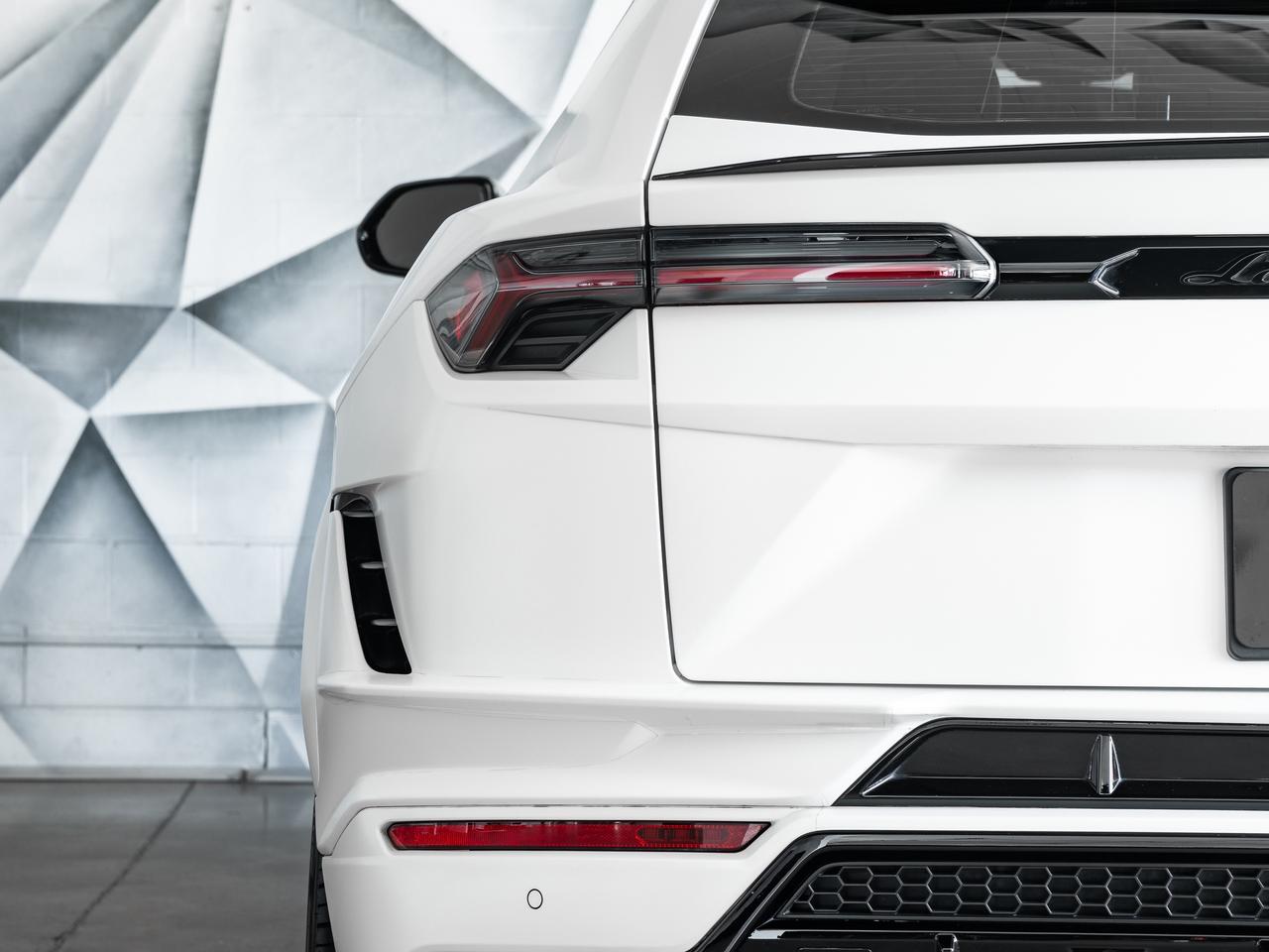 2024 Lamborghini Urus S  Photo
