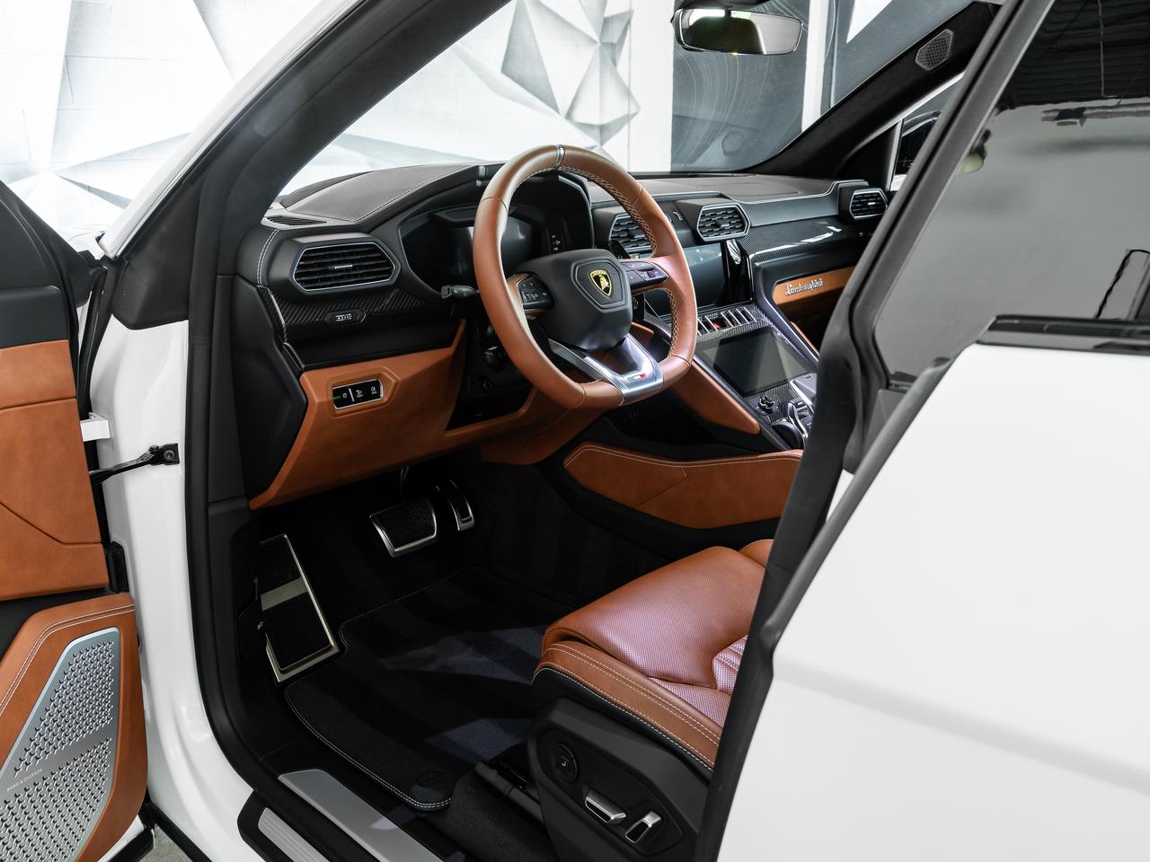 2024 Lamborghini Urus S  Photo