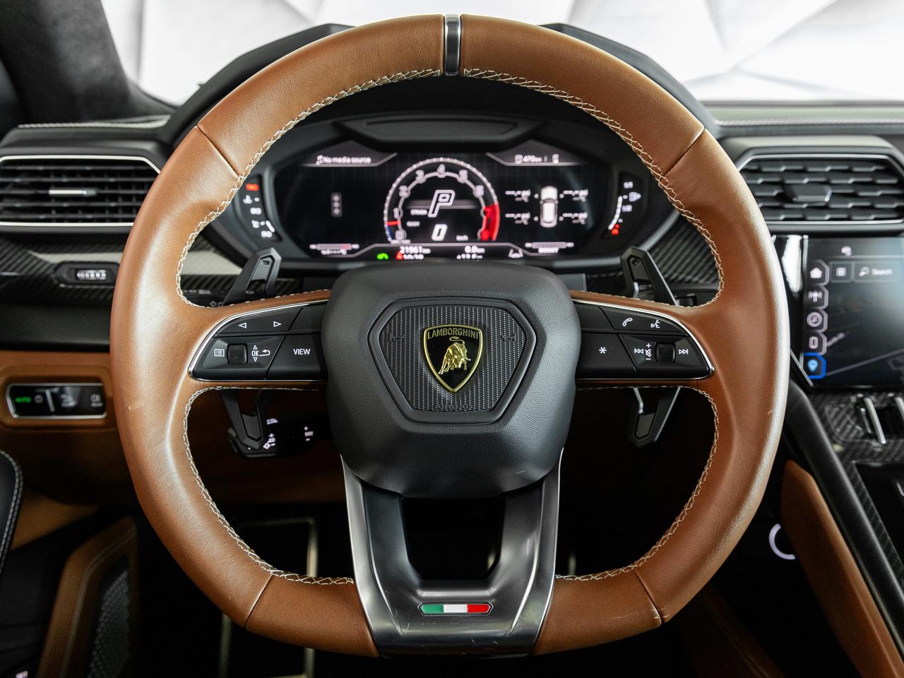 2024 Lamborghini Urus S  Photo