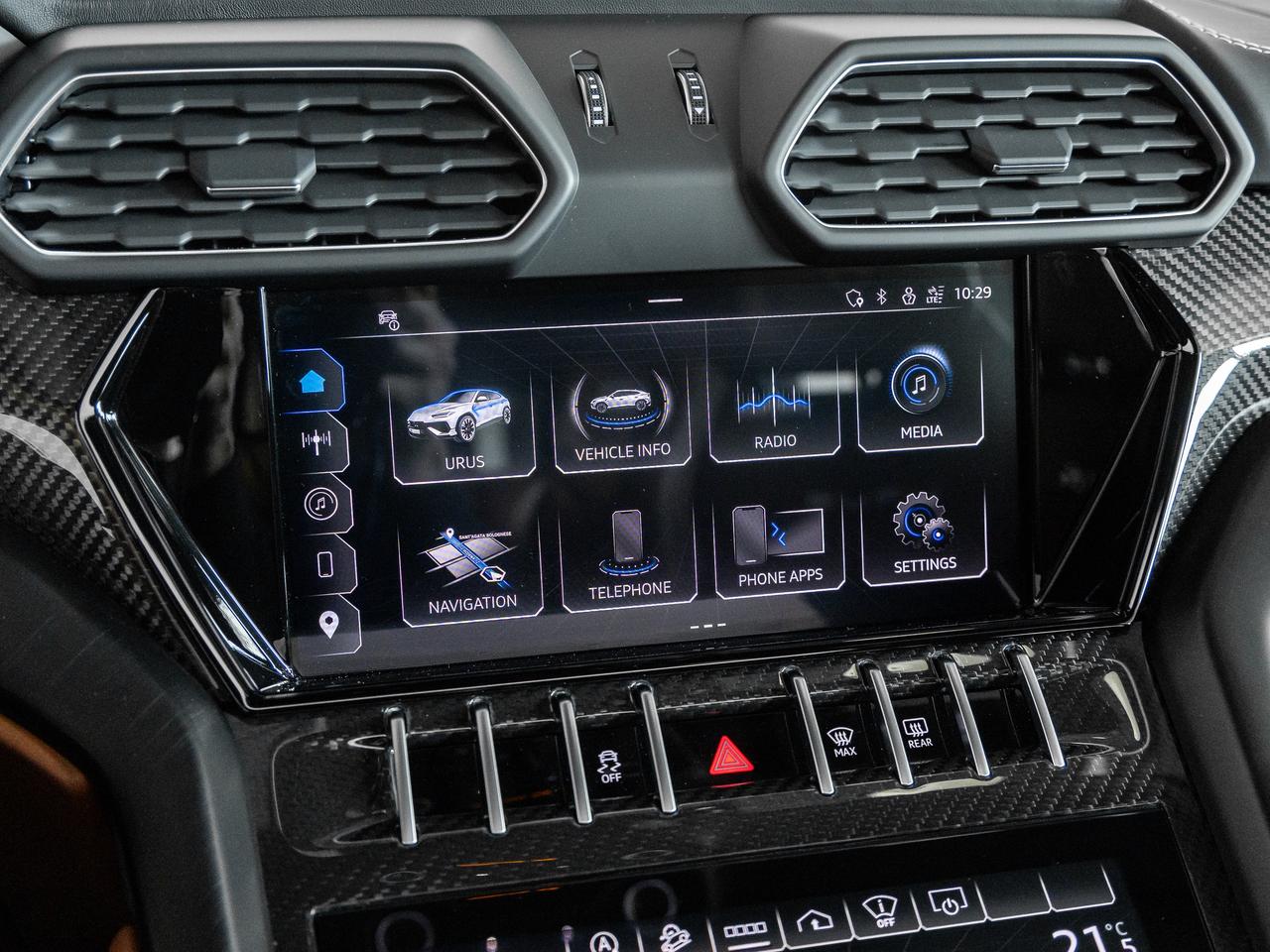 2024 Lamborghini Urus S  Photo