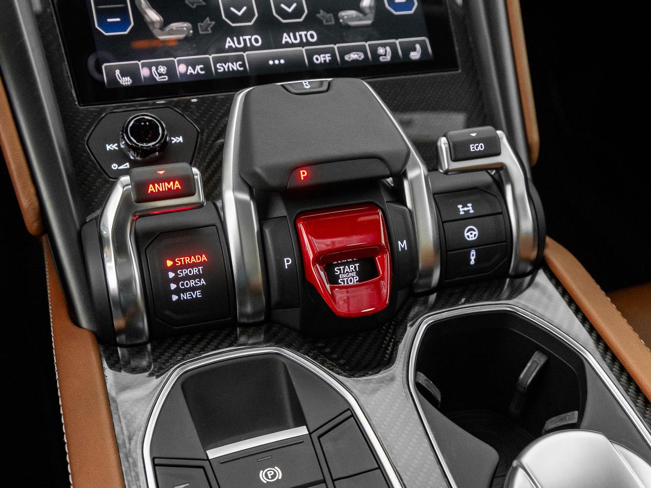 2024 Lamborghini Urus S  Photo